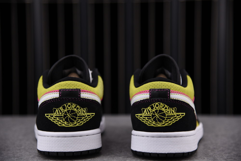 AIR JORDAN 1 LOW SE Spray Paint